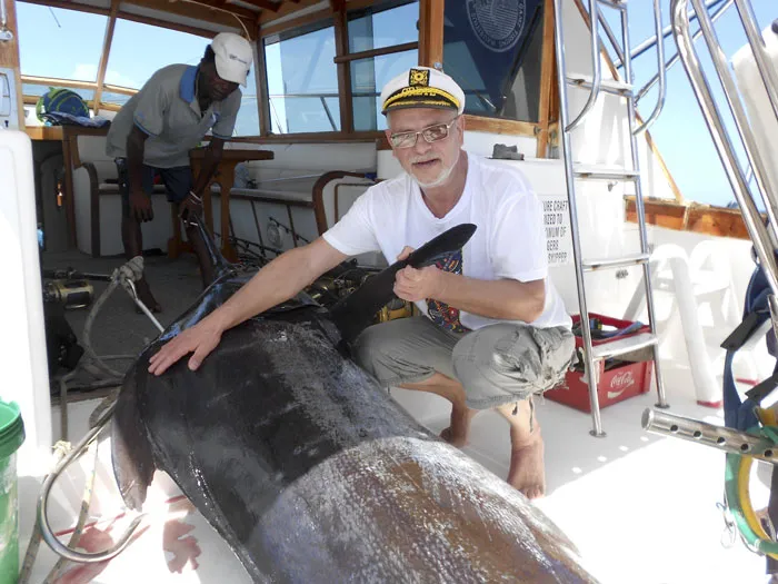 1 февраля 2015 года у берегов острова Маврикий я поймал свою самую большую в жизни рыбу. фото