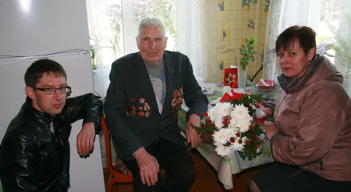 Федор Григорьевич Унучек воспитал двух дочерей, дождался пятерых внуков и пятерых правнуков. фото