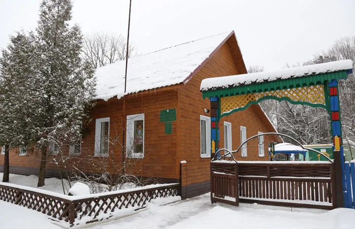 Административное здание Хальчанского лесничества. фото