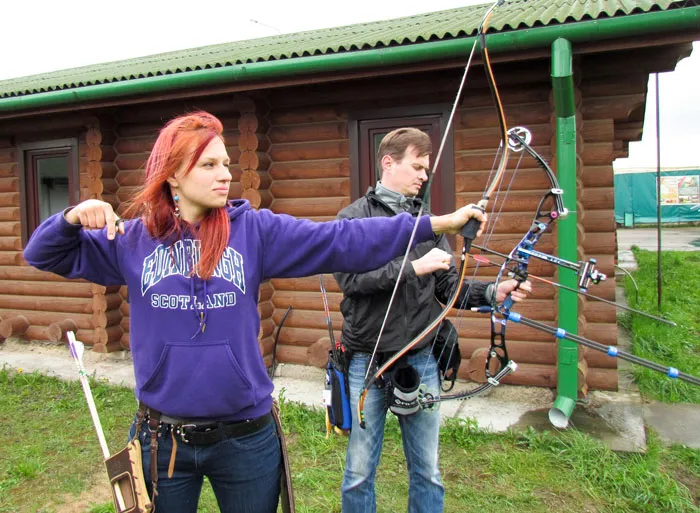 Екатерина Калевич — помощник Олега Лаврентьева в Archery Club. фото