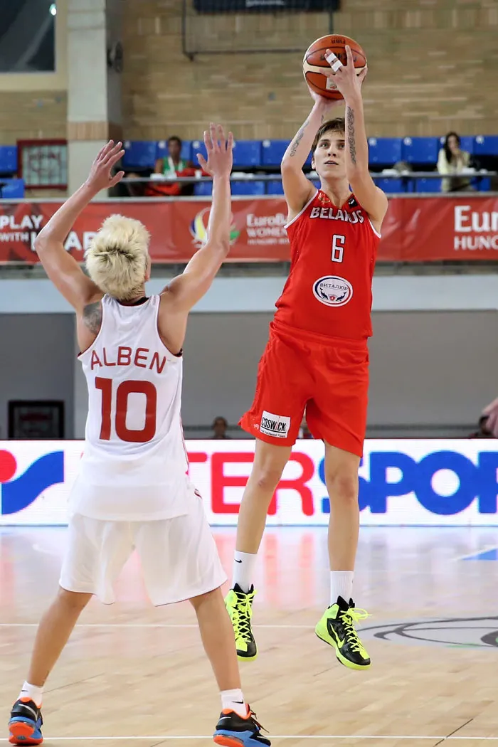 Женская сборная по баскетболу отправится сражаться за олимпийскую лицензию во французский Нант. фото