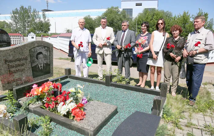 В Зембинском лесничестве открыта памятная доска в честь Владимира Павловича Романовского. фото