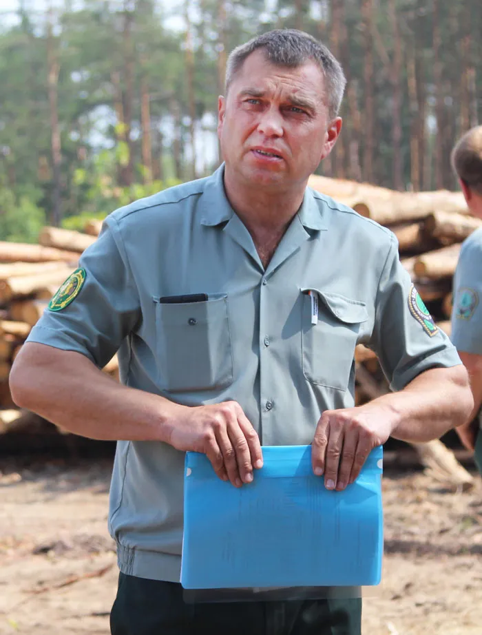 Главный лесничий Любанского лесхоза Валерий Сухнат. фото