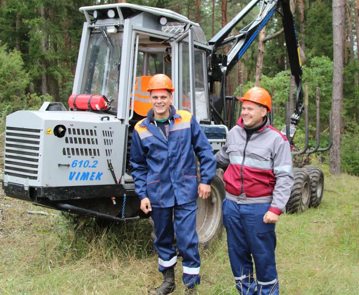 Работники Скидельского лесхоза. фото