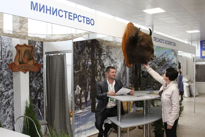 Сентябрьская выставка — место встречи охотников и рыболовов. фото