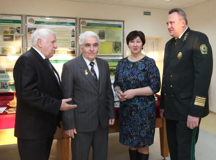 На встречу были приглашены заслуженные лесоводы Беларуси. фото
