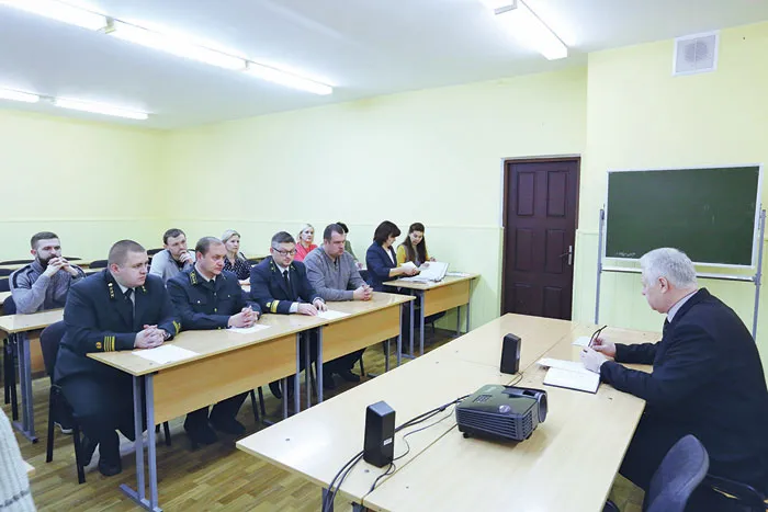 В учебном классе РЦПК-Лес в Ждановичах. фото