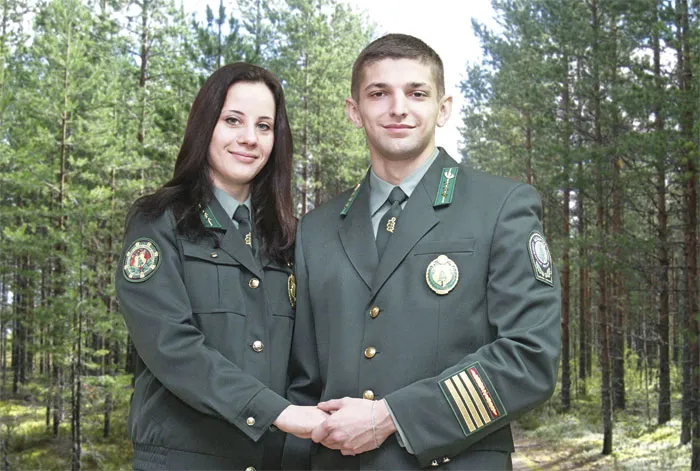 Антон и Дианы Горбачевы — инженеры лесного хозяйства в Комаринском лесхозе. фото
