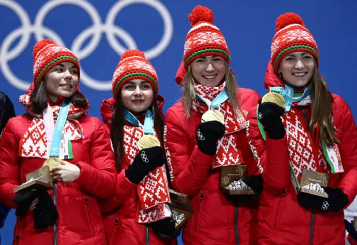 Надежда Скардино, Ирина Кривко, Динара Алимбекова и Дарья Домрачева. фото