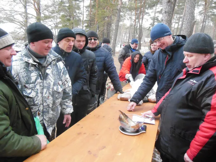 На базе Гомельского лесхоза прошел областной фестиваль любителей подледной рыбной ловли. фото