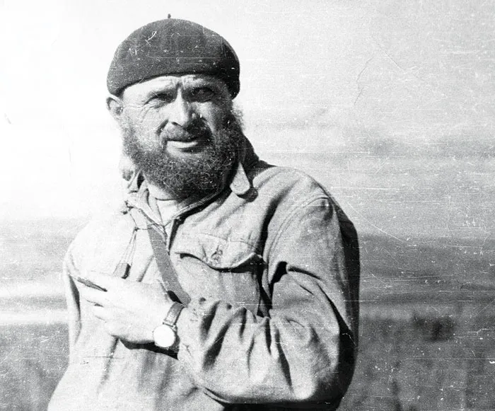 Михаил ТУМАРЕВ сколько служит лесу, не расстается со своей бородой. фото