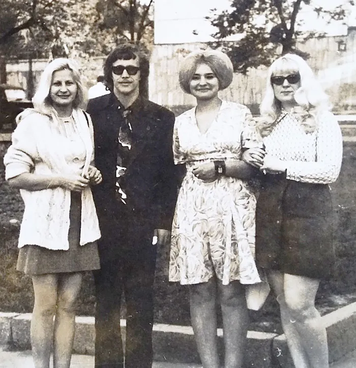 Н. Заяц с Л. Засулевич, Г. Супрончик и Г. Самсоновой. 1974 г. фото
